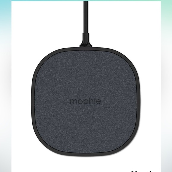 mophie 15W Universal Wireless Charge Pad, Qi-Compatible Charger 
NEW 
0122 - Picture 1 of 9